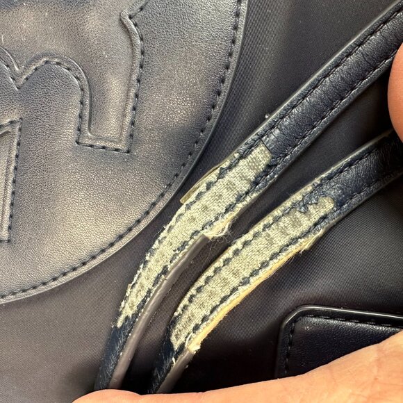 Tory Burch Ella Logo Nylon Tote Tory Navy - Picture 15 of 16